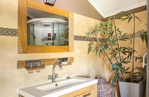 Ameal Haus | B&B Quarto Verde Estilo Africano