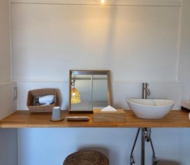 Tsubaki Onsen Bed & Breakfast | B&B Sampark