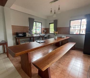 Laem Phak Bia Haus | Baan Plumeria บ้านภูมิเรีย