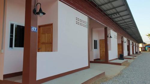 Nongbua Lamphu Haus | Baan Suan Chiva Saran