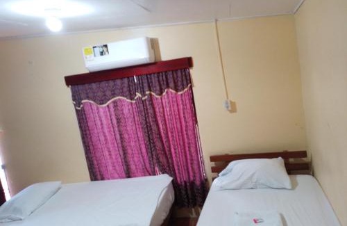 Puerto Jimenez Haus | Backpackers Corcovado Tours