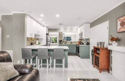 Croissant Park Haus | Backyard Oasis, 3 Hole Golf, Pool, Fire Pit