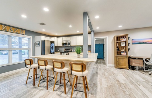 Bradenton Haus | Backyard w/Pool & Games! Family Home in Bradenton