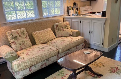 Bar Harbor Hütte | Bagatelle Guest House-On historic waterfront estate in Bar Harbor near Acadia NP