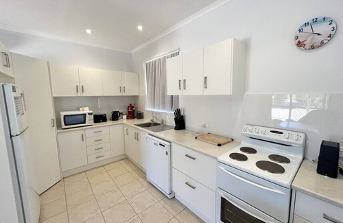 Port Hughes Wohnung | Bailey's Place - Freshly Renovated 3 BR Home Close to Beach