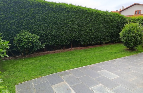 Colombres Wohnung | Bajo CON Jardín EN Urbanización CON Piscina