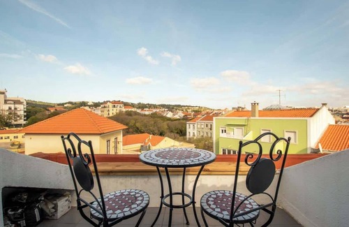 Santo Amaro Wohnung | Balcony Bliss | View & LX Factory, Congress Centre