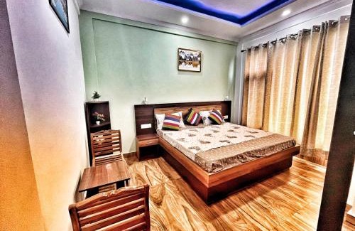 Shimla Wohnung | Baldeyan Breeze 2BHK Family Apartments with Balcony View