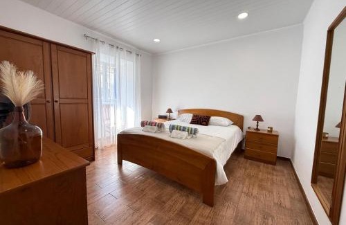 Capelas Haus | Baleeiro do Cais:Harbour House, Fishing, Fireplace