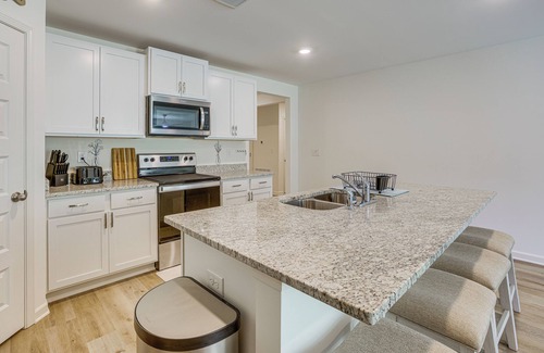 Northport Haus | Bama Game Day Base: Newly Built Home Near UA!