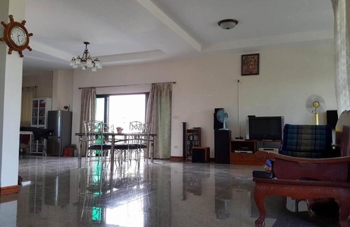 Kosum Phisai Wohnung | Bamboo Hill Chalet ที่พักบรรยากาศวิลล่าสไตล์ยุโรป