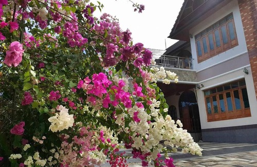 Kosum Phisai Wohnung | Bamboo Hill Chalet ที่พักบรรยากาศวิลล่าสไตล์ยุโรป