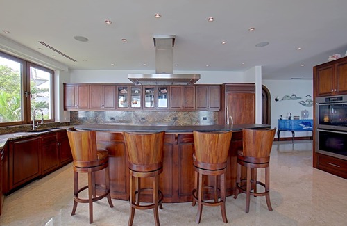 South Sound Villa | Barco A La Vista - Grand Cayman