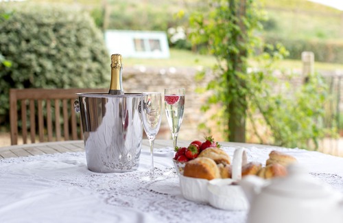 Chipping Sodbury Haus | Barn End at Woodcock Farm - gemütliche und stilvolle Wohnung auf einem Bauernhof in der Nähe von Bath