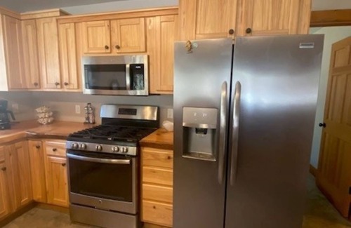 Cadillac Haus | Barndo Hideaway!