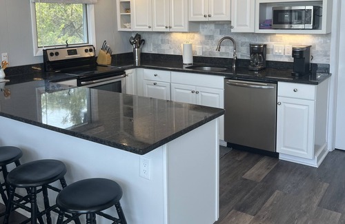 Point Pleasant - Toms River Haus | Barnegat Light 2. vom Strand - hell, offen 3 BR 1. 5 BA mit Meerblick!