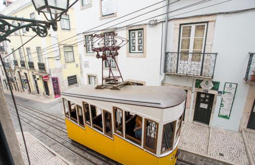 Bairro Alto Wohnung | Baroque apart with patio Portuguese Soul Bica Tram 4p