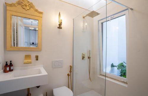 Bairro Alto Wohnung | Baroque apart with patio Portuguese Soul Bica Tram 4p