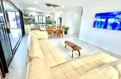 Lucinda Haus | Barra Waters 11