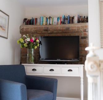 Holworth Bed & Breakfast | Barton Cottage Bed and Breakfast