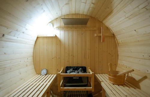 Kinosaki Onsen Hotel | Base House Kinosaki お子様無料でサウナもアクティビティも楽しめる一棟貸し宿 Private Japanese villa with free guest shuttle, sauna, local activities, and kids stay free