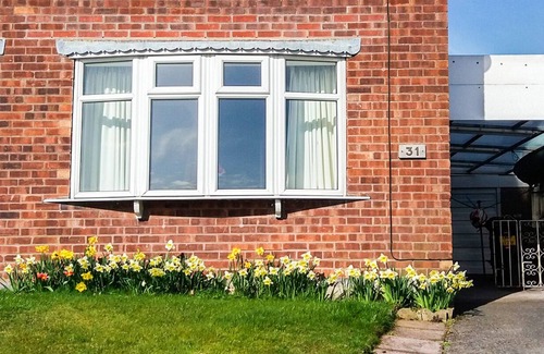 Leek Hütte | Basford View