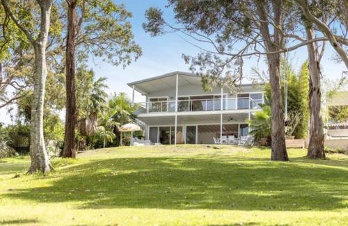 Green Point Haus | Bask at Green Point - Between the ocean & the lake