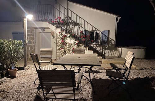 Pignans Eigentumswohnung | Bastidon provencal for 4 people, adult only.