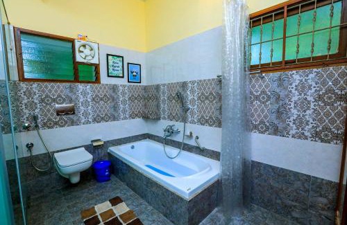 Heritage Town Haus | Bay Homes 2BHK WT Bathtub Near Rock Beach