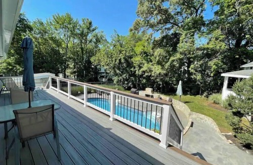 Annapolis Haus | Bay Poolhouse