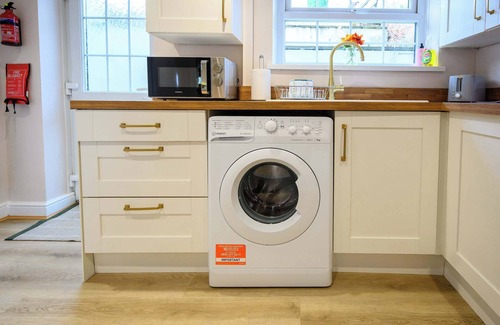 Cymmer Haus | Bay Tree Cottage Rhondda Valley by StayStaycations