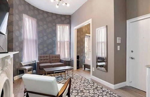 Bay Village Wohnung | Bay Village, Walk Everywhere Sleeps 3