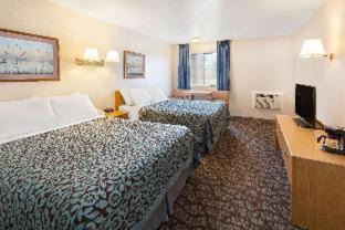 Manistee Hotel | Baymont by Wyndham Manistee