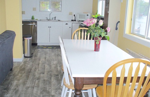 Ludington Hütte | Bayou Bungalow - Am Hamlin See