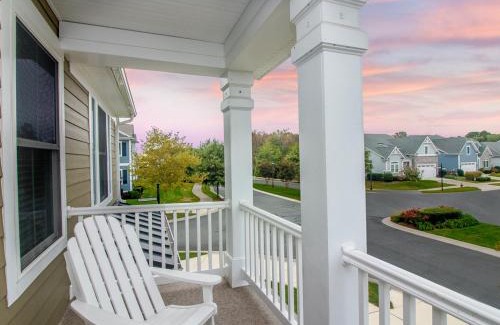 The Commons Haus | Bayside Resort - 11278 Signature