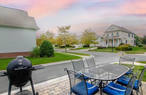 The Commons Haus | Bayside Resort - 11278 Signature