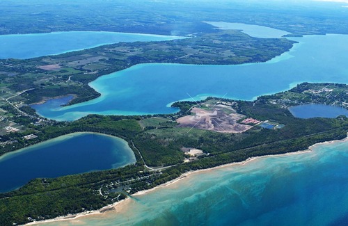 Elk Rapids Hütte | ~ Bayside Retreat ~ Cozy Carriage House In The Heart Of Elk Rapids