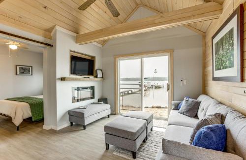 Maple City Haus | Beach Access and Dock Little Traverse Lake Cottage!