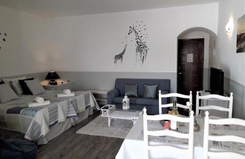 Porto de Mos Wohnung | Beach and Pool Studio Apartment