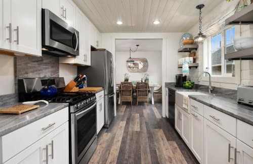 Downtown Cannon Beach Haus | Beach Blessing
