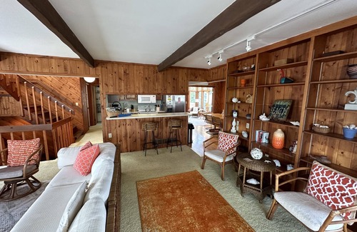 The Pines Haus | Beach Block 4 bedroom home