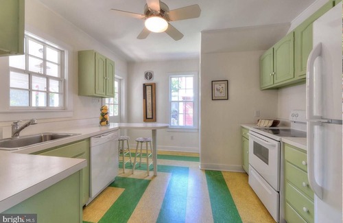 The Pines Haus | STRANDBLOCK IN DEN PINES!