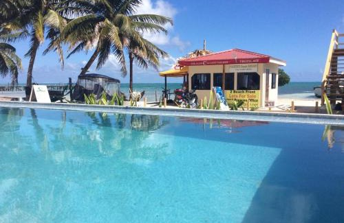Caye Caulker Wohnung | Beach Club Budget Rooms at Popeyes Caye Caulker