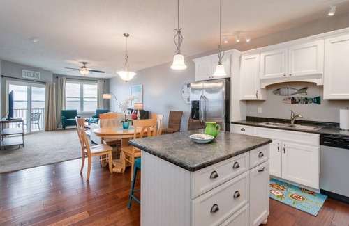 Celina Wohnung | Beach Club Escape Unit 304, eine wunderschöne Wohnung am Seeufer am Grand Lake!