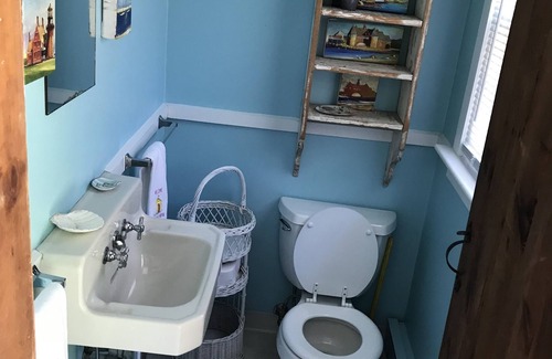 Saunderstown Haus | Beach Cottage shabby/chic comfortable home