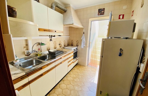 Albufeira Old Town Wohnung | Beach Flat w/ Terrace 3 Beds Entire Apartment