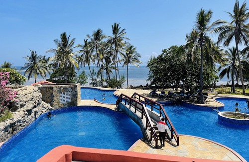 Mtwapa Villa | Beach Front