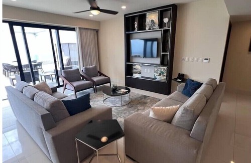 Santa Rosa Hotel | Beach Front Resort Cabo Xmas! 2bd for 6 Dec23-30