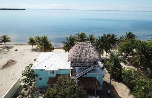 Cocoplum Haus | Beach Front Studio - Turtle Tides