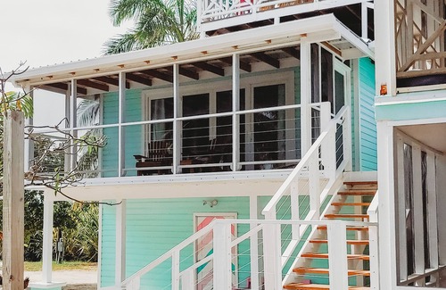 Cocoplum Haus | Beach Front Studio - Turtle Tides